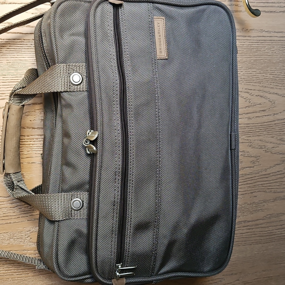 Briggs & Riley Gray Briefcase Messenger Bag